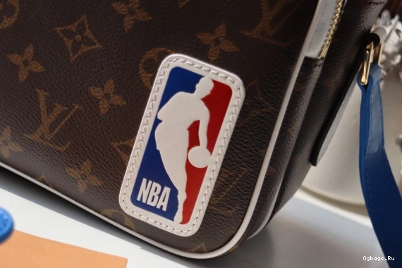 MESSENGER LOUIS VUITTON NIL LVXNBA 0212